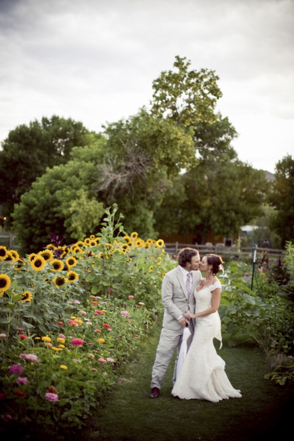 ST_Ashley_Davis_Photography_farm_wedding_0024.jpg