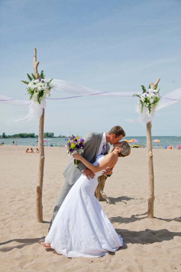 SomethingTurquoise_DIY_beach_wedding_Kristen_Nicole_Photography_0015.jpg