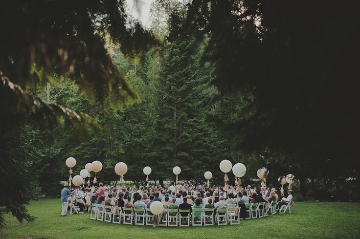 Why didn't I think of this before!? Circular seating while you're getting married. SO unique.
