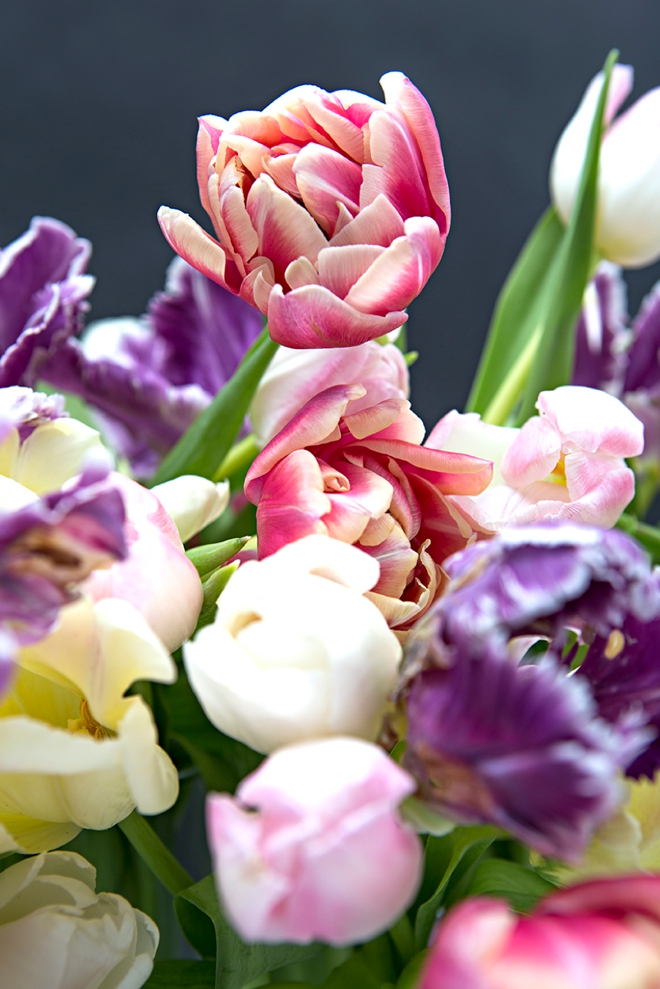 These are the best wedding flower tips about tulips!
