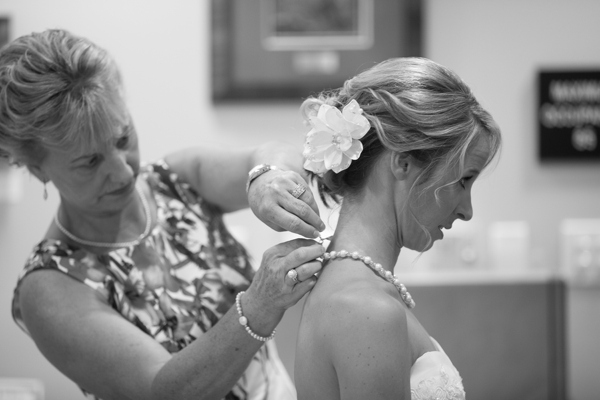 Beautiful pink and navy blue wedding at an arboretum