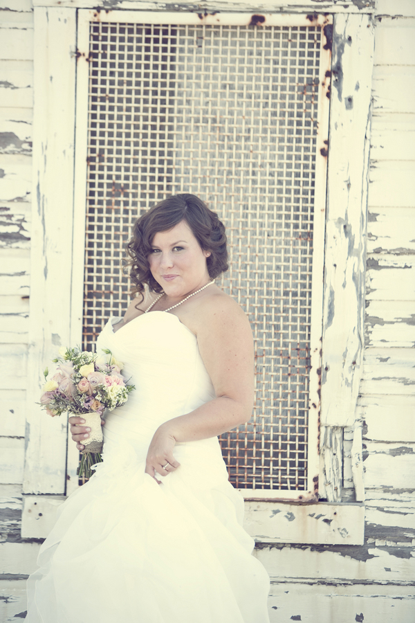 ST_Red_Bloom_Photography_rustic_wedding_8