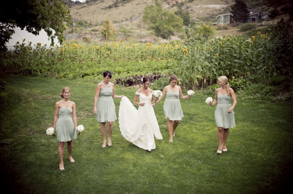 ST_Ashley_Davis_Photography_farm_wedding_0016.jpg