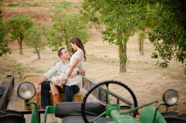 ST_Marcella_Treybig_Photography_orchard_engagement_0006.jpg