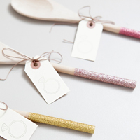 diy-glittered-wooden-spoon-favors