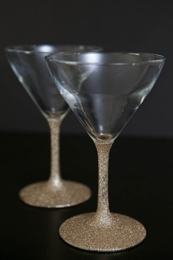 ST_DIY_glittered_wine_champagne_glasses_0012.jpg