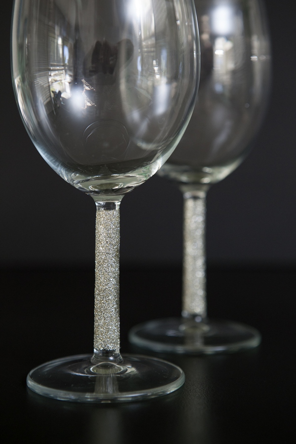 ST_DIY_glittered_wine_champagne_glasses_0013.jpg