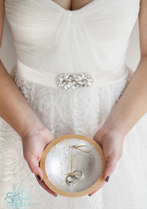 ST_DIY_gold_leaf_ring_bearer_dish_0001.jpg