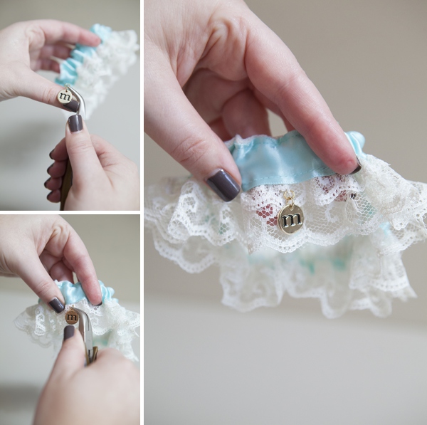 ST_DIY_how_to_make_a_wedding_garter_0012.jpg