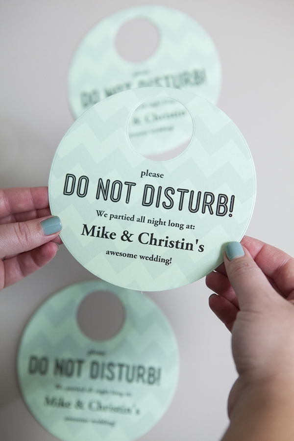 SomethingTurquoise_DIY-Do-Not-Disturb-Sign_0007.jpg