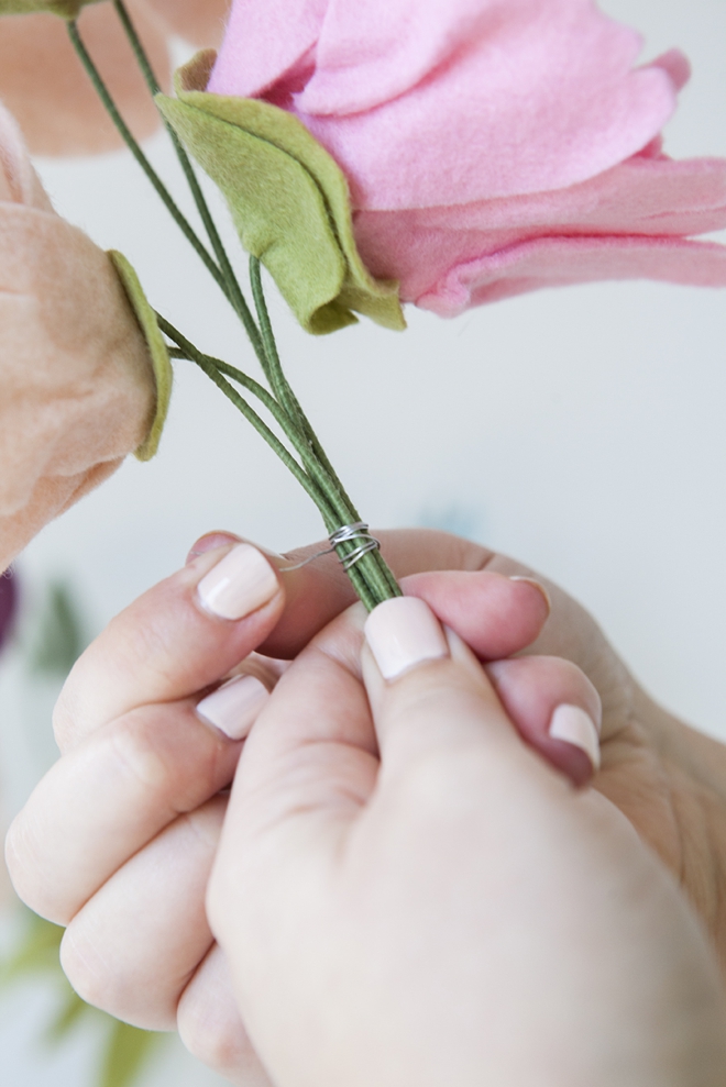 DIY - How to make a felt wedding bouquet!