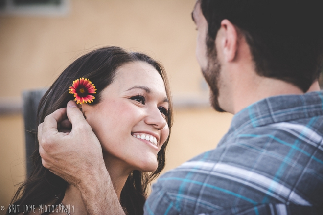 Check Out Sean And Samantha S Darling Outdoor Engagement