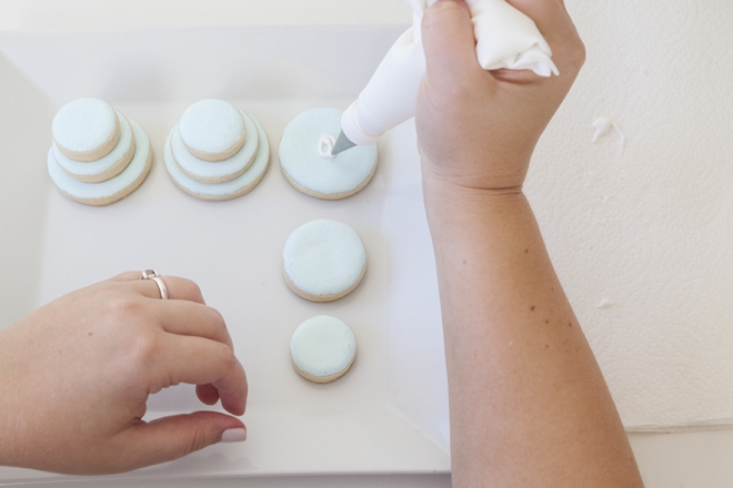 How to make stacked wedding cake sugar cookies!