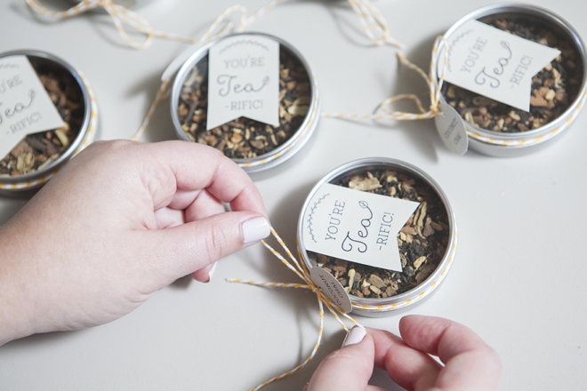 Make your own tea tin wedding favors!