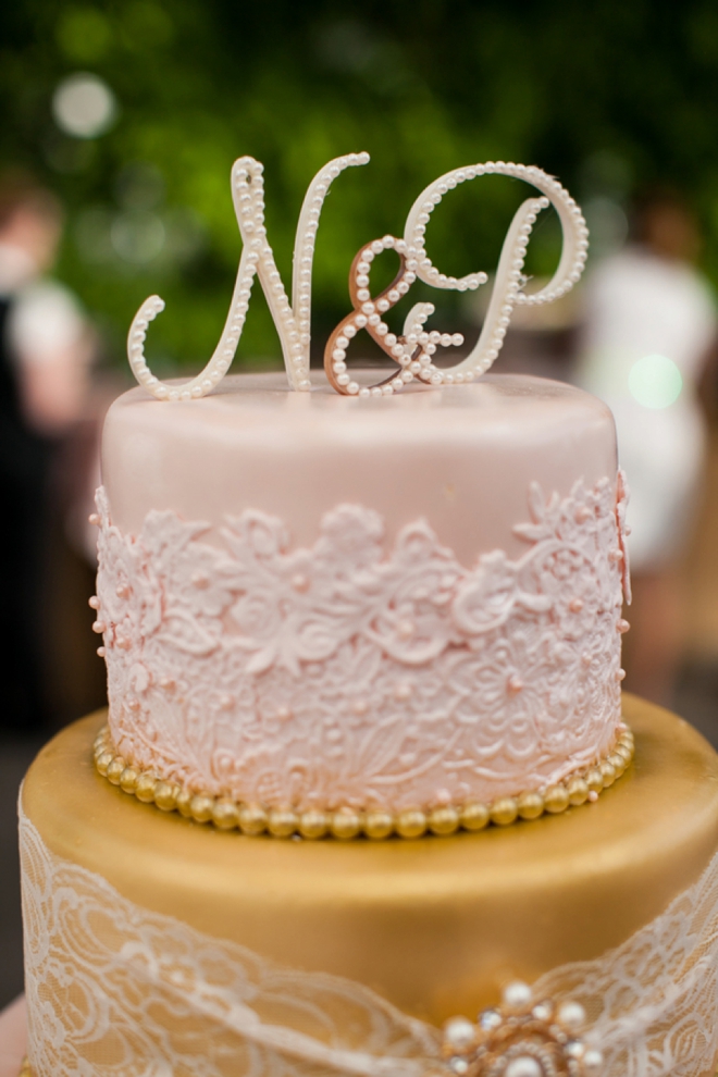 Gorgeous modern and vintage wedding cake