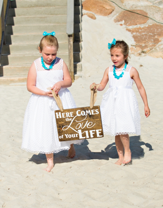 Darling beach flower girls...