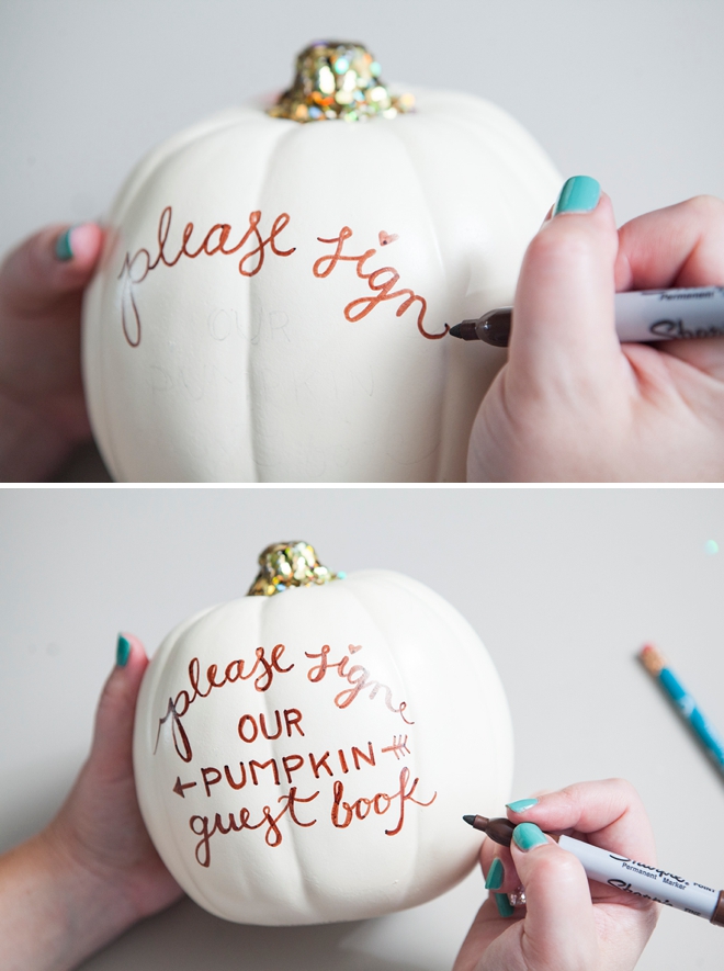 DIY Wedding // pumpkin guest book