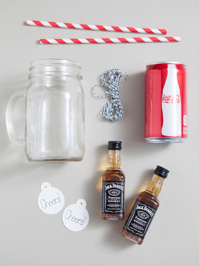 DIY // Cocktail Mason Jar Gift