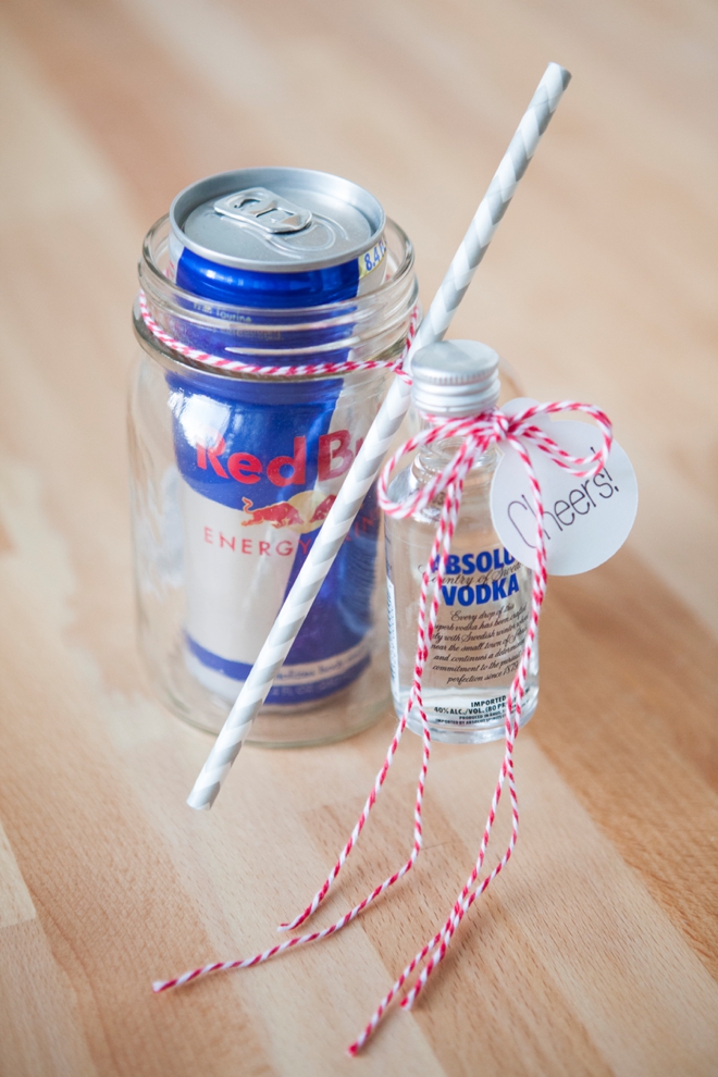 DIY // Cocktail Mason Jar Gift