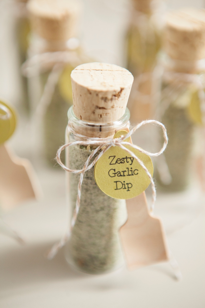 DIY Wedding Favors -- Zesty Garlic Dip Mix!