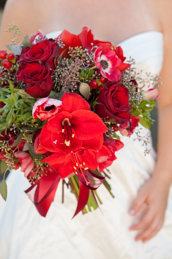 Bouquet Blueprint // Stunning red christmas wedding bouquet