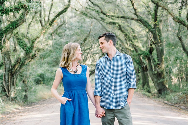 We're in love with this dreamy Charleston engagement!