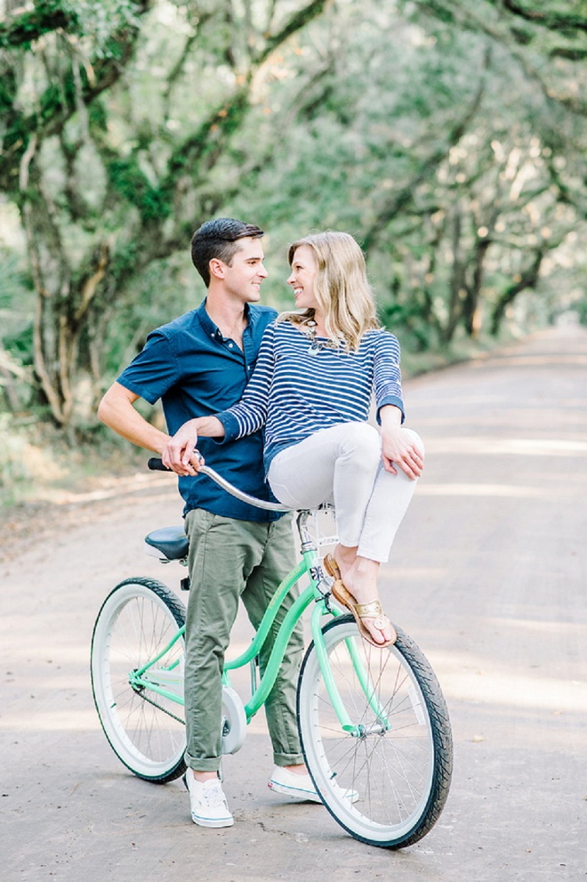 We're in love with this dreamy Charleston engagement!