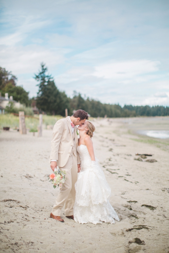 Lovely DIY (pink and mint) wedding at Tigh-Na-Mara Resort