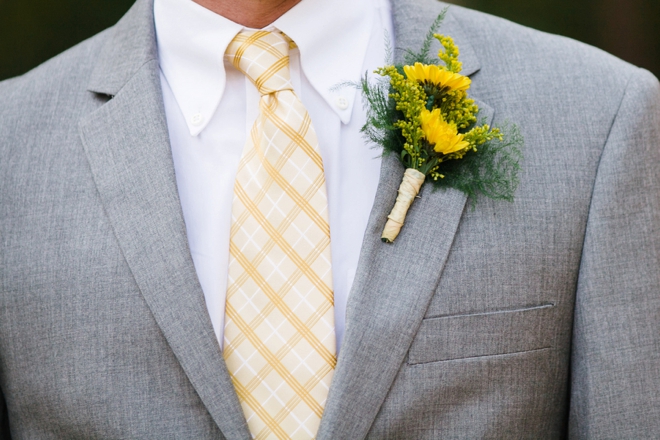 Grey groom style with yellow details