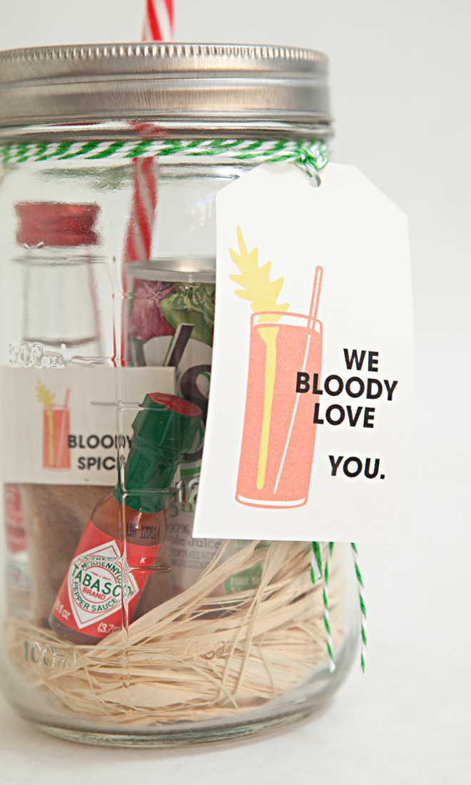 Make your own Mason Jar Bloody Mary Gift + Spice Mix!