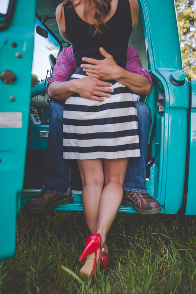 Engagement shoot with a turquoise classic truch