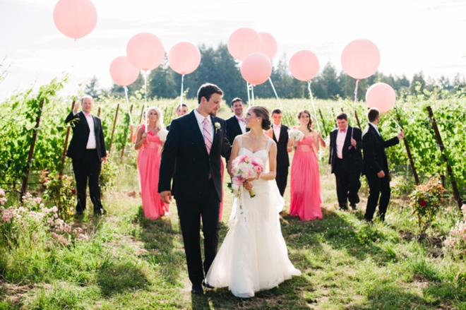 Portraits with giant pink balloons