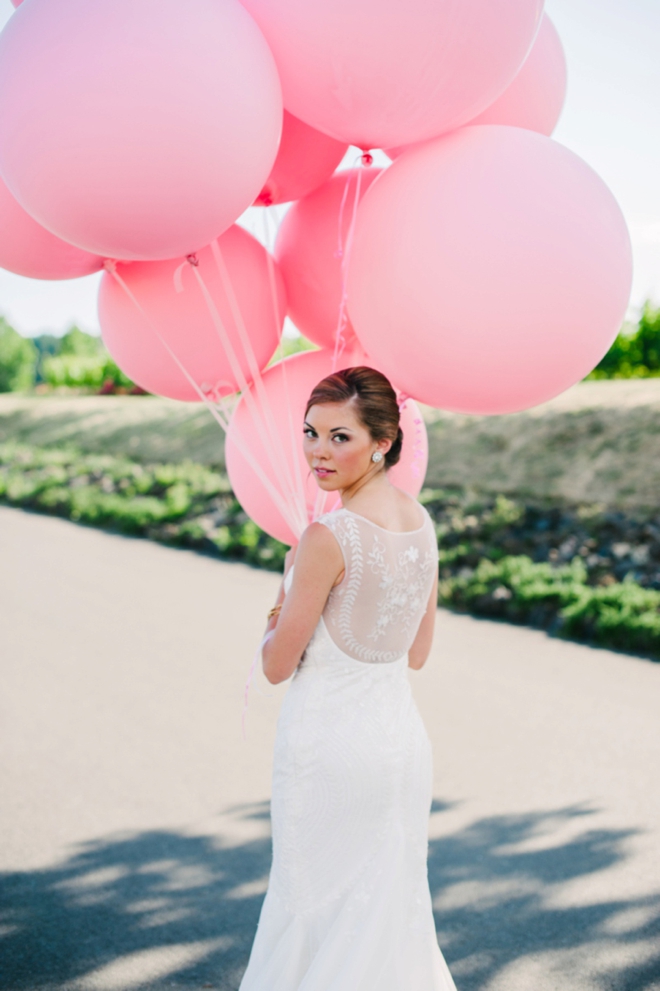 Portraits with giant pink balloons