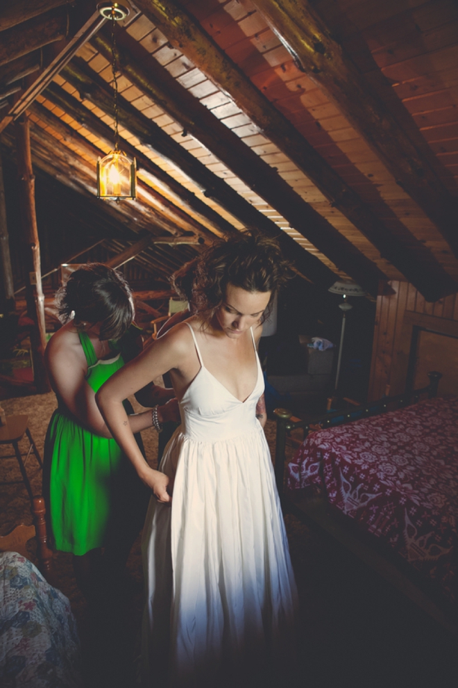 Awesome rustic DIY wedding at a family cabin, must see!