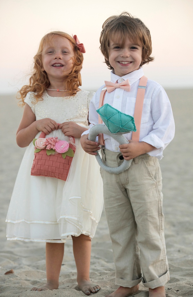 Awesome, DIY felt flower basket for your flower girl!