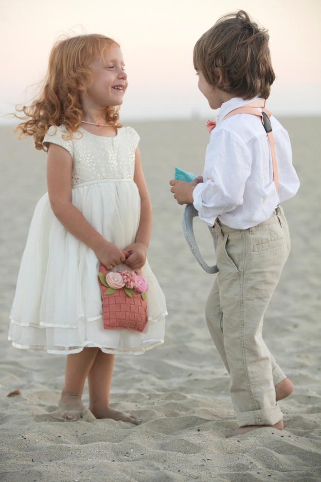 Awesome, DIY felt flower basket for your flower girl!