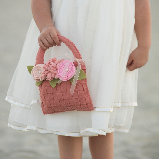 Awesome, DIY felt flower basket for your flower girl!