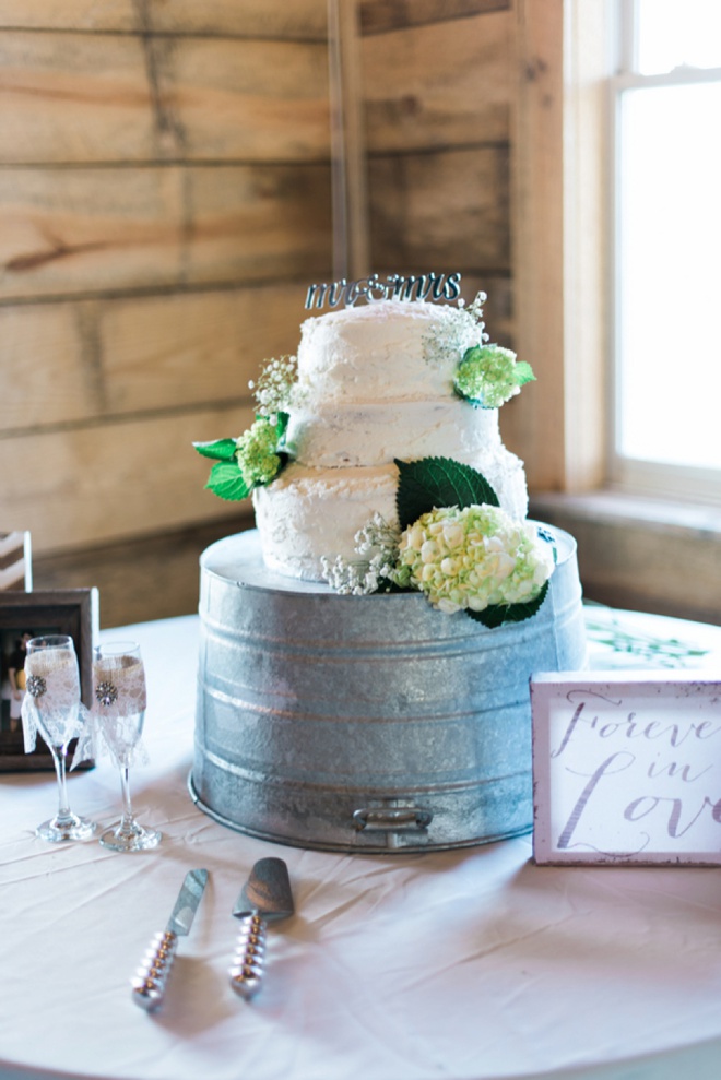 Rustic cake table display.