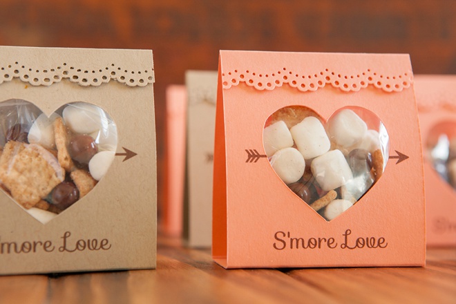 Adorable idea for s'mores wedding favors - so unique! Free design too!