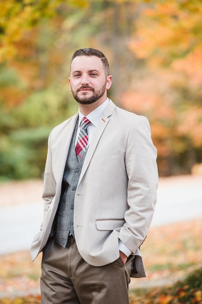 Darling Rustic DIY Wedding Groom Shot!