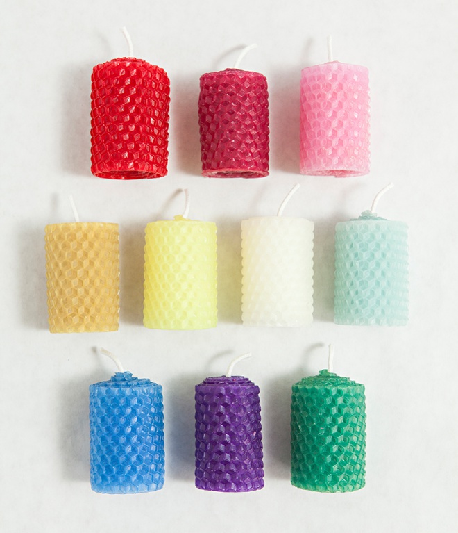 DIY rolled beeswax votive holiday gifts by Something Turquoise!