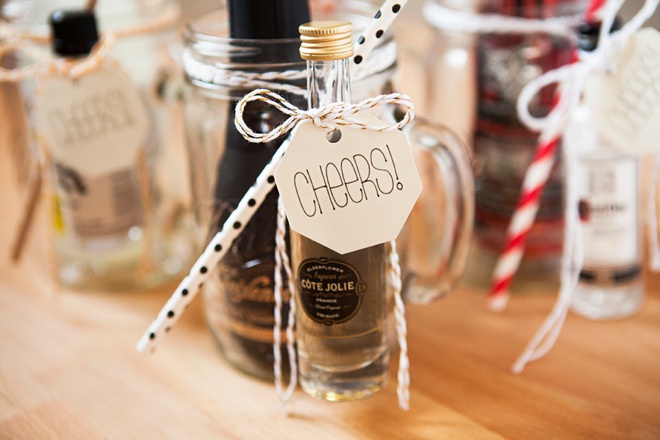 How to make your own mason jar cocktail gifts, best gifts ever!