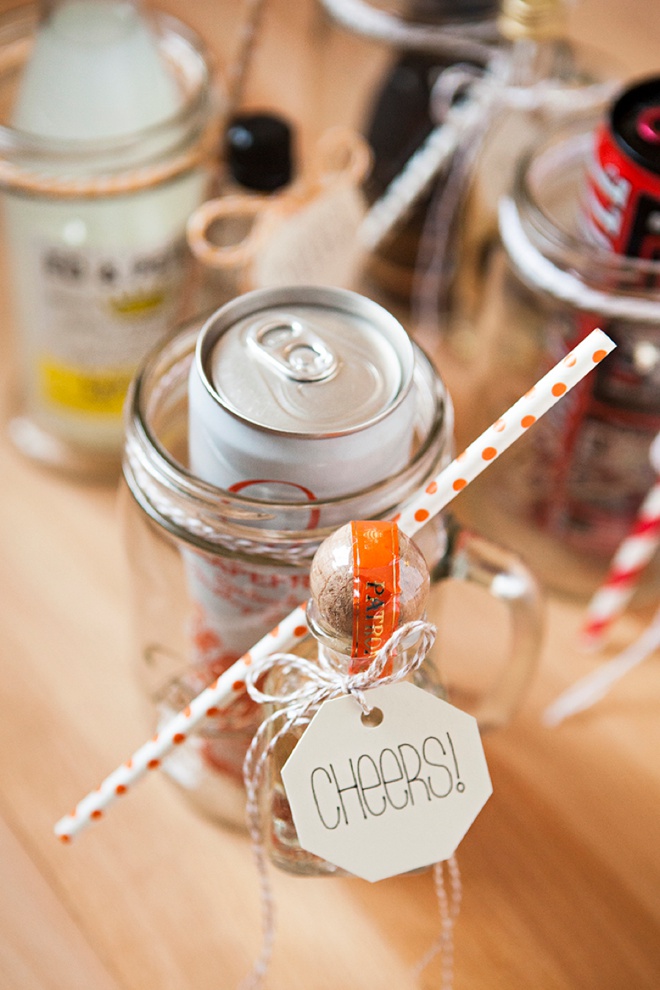 Make These XL Mason Jar Cocktail Gifts!