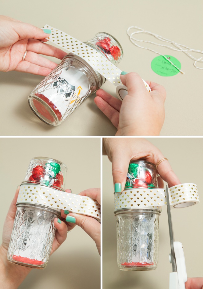 Glue two mason jar lids together to make the most darling gift card and candy holder!