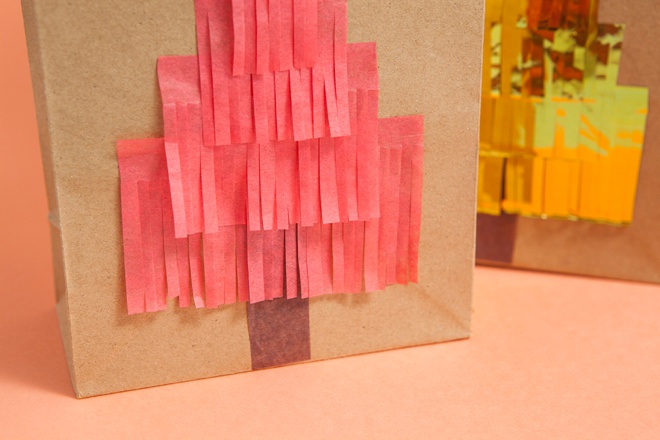 Darling idea for DIY fringe Christmas tree gift bags!