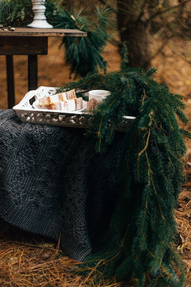Gorgeous cozy holiday forest shoot!
