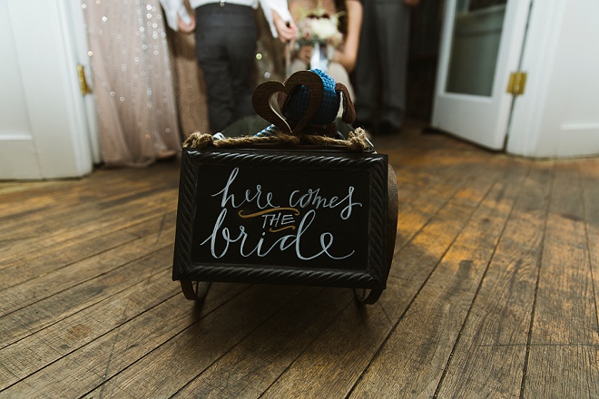 How darling is this here comes the bride wagon?! Love!