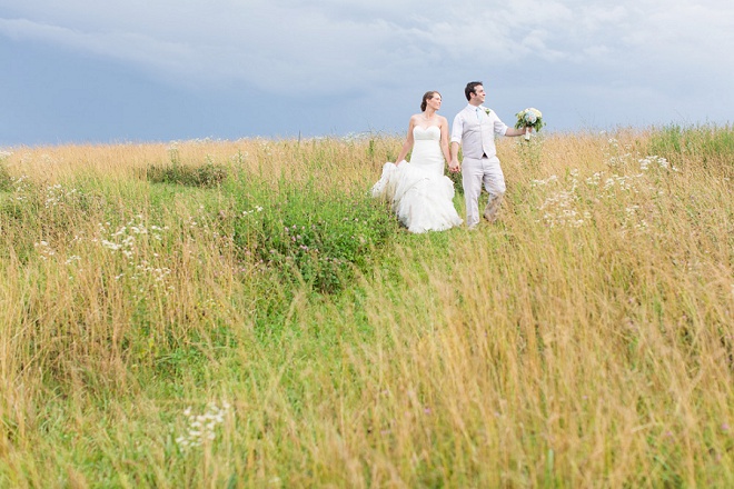 We love this darling rustic outdoor wedding!