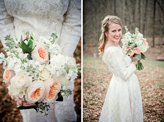 We're dying over this Bride's gorgeous bouquet and vintage wedding dress!