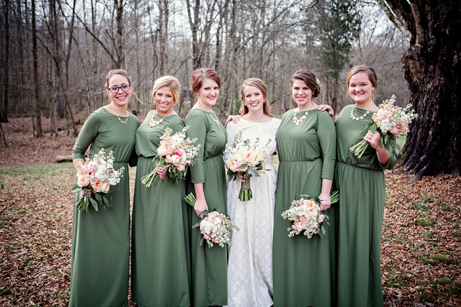How dreamy is this forest wedding? Swoon!